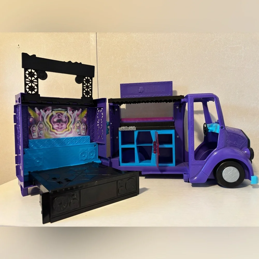 Monster High | Purple Toy Vehicle with Bat Design